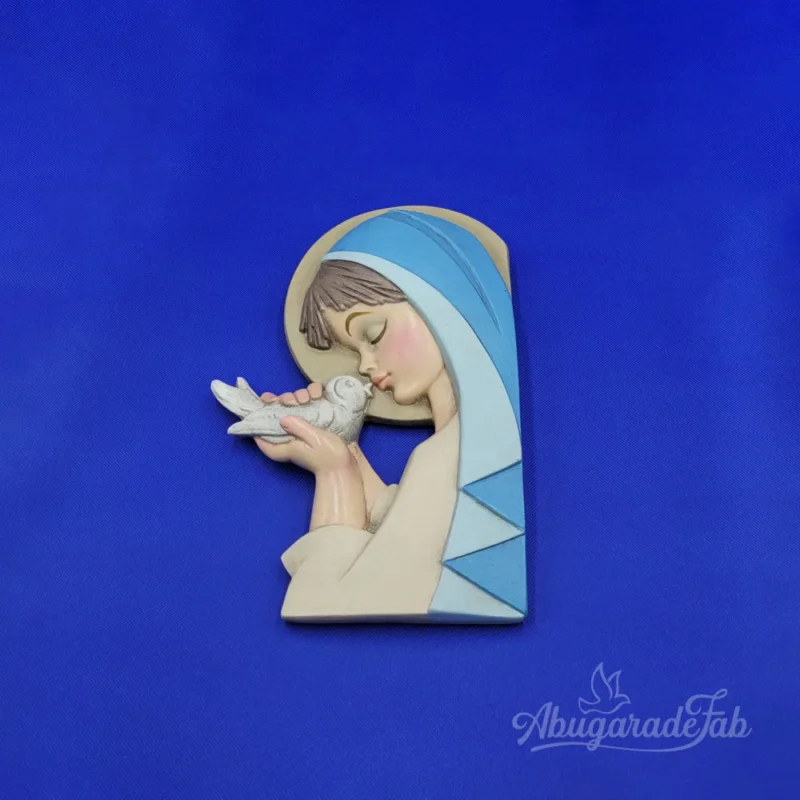 Figura de yeso virgen